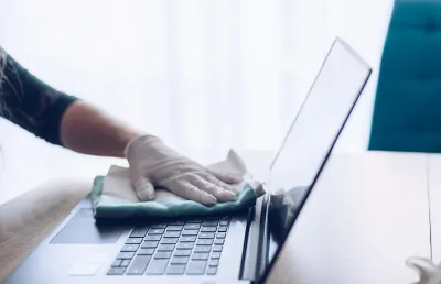 7 tips på hur du rengör din laptop - Steg för steg guide