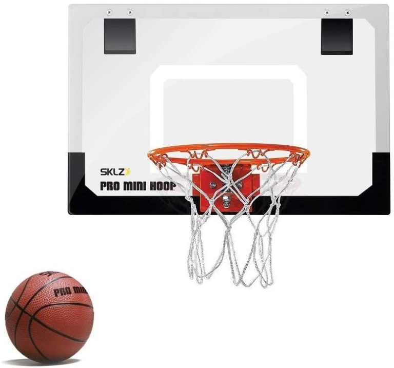Vi kan tipsa om en mini basketkorg till gamingrummet, det är en rolig pryl som man kan varva lite kast med mellan matcherna.