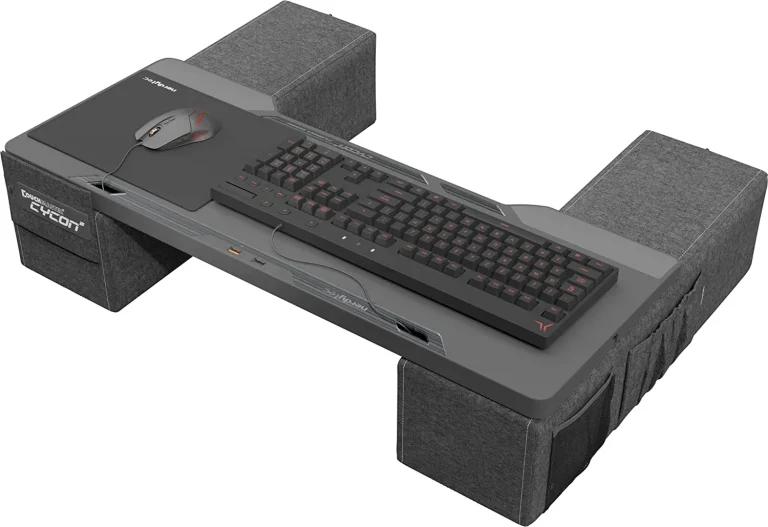 Couchmaster CYCON är en kul gåva till en gamer.
